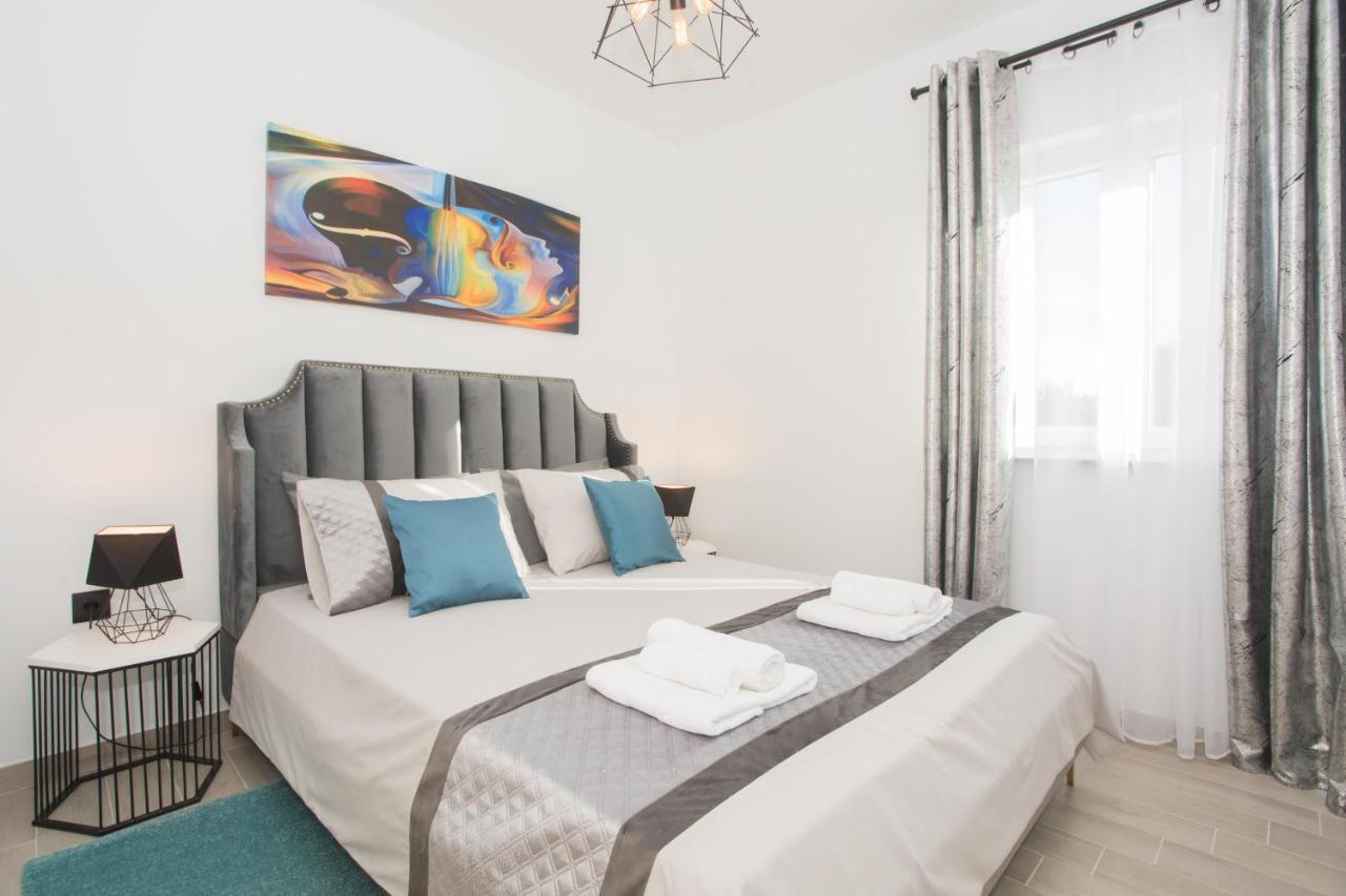 Apartmani Rispet Sibenik Ngoại thất bức ảnh